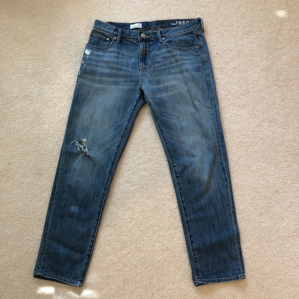 GAP 1969 27R “SEXY BOYFRIEND” DISTRESSED JEANS